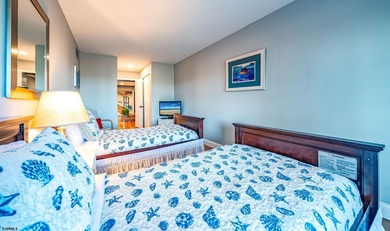 Beautifully updated 4-bedroom, 2.5-bath BEACHFRONT Townhouse - photo 13