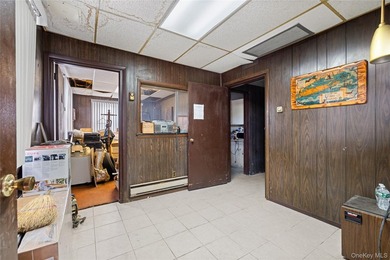 Great Industrial/Business/Commercial Building. One story - photo 13