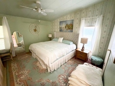 Golf Course Living w/ Comfort & Style! Well-maintained - photo 18