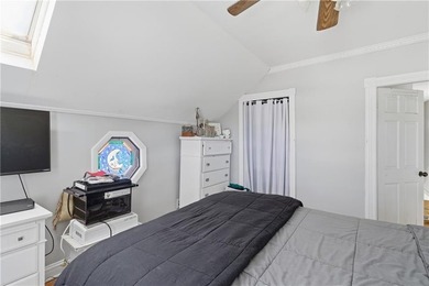 Welcome home to this charming Colonial in the heart of - photo 18