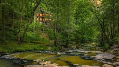 WOW! A rare offering unlike anything else on the market, this - photo 4