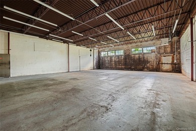 Great Industrial/Business/Commercial Building. One story - photo 24
