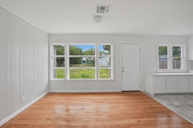 Welcome to 1049 Defforest Drive, a beautifully updated home - photo 6