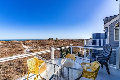 Beautifully updated 4-bedroom, 2.5-bath BEACHFRONT Townhouse - photo 26