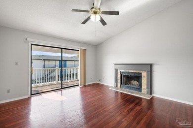 SUNRUNNER PLACE---Superior, well-located condo with vaulted - photo 4