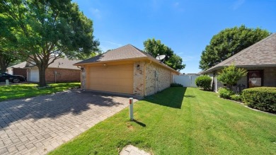 Charming two Bedroom Home in fifty five and older Gated