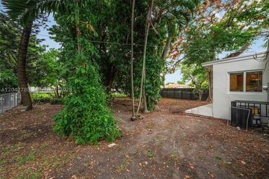 Best-priced fully renovated home in the area! This centrally - photo 45