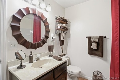 Welcome to your perfect lakeside escape! This beautifully - photo 20