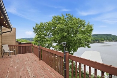Welcome to your perfect lakeside escape! This beautifully - photo 23