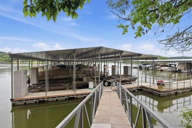 Welcome to your perfect lakeside escape! This beautifully - photo 26