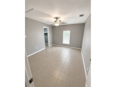 GREAT INCOME PRODUCING DUPLEX, BOTH UNITS HAVE 2 BEDS AND A BATH - photo 8