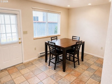 Custom-built home with beautiful river views and quality - photo 9