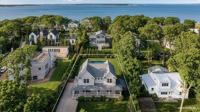 Freshly updated and effortlessly stylish, this Sag Harbor - photo 1