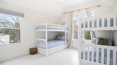 Freshly updated and effortlessly stylish, this Sag Harbor - photo 10