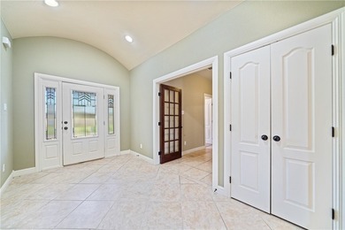 Big REDUCTITON: Seller says sell:This beautiful home in - photo 4