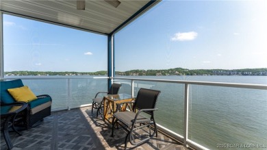 Lake Condo Sale Pending in Lake Ozark, Missouri
