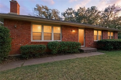 Smithville Lake Home Under Contract in Smithville Missouri