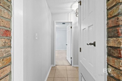Welcome to 100 Dewitt Circle in the highly desirable Lake Forest - photo 45