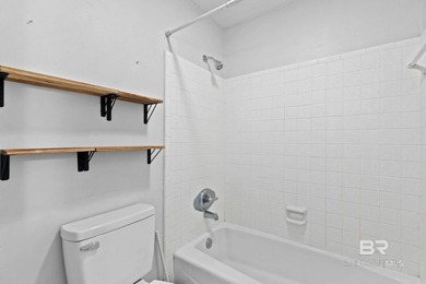 Welcome to 100 Dewitt Circle in the highly desirable Lake Forest - photo 49