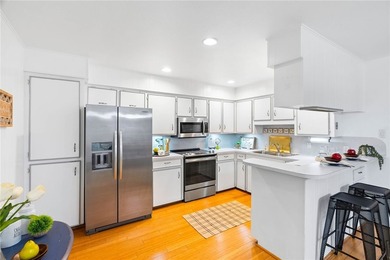 Move-in ready townhome offering comfort, convenience, and - photo 6