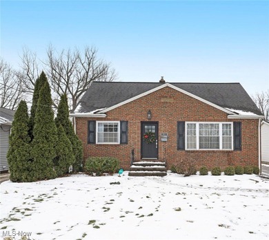 Lake Home Sale Pending in Bay Village, Ohio