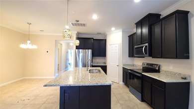 Winter Garden - Rare, immaculate end-unit townhome in highly - photo 15