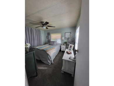 BEAUTIFULLY MAINTAINED MOVE IN READY HOME is a must see to - photo 18