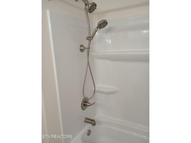 Beautiful all brick home on large lot in great neighborhood with - photo 24