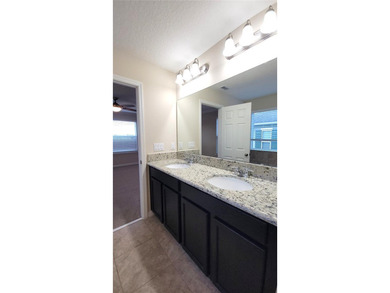 Winter Garden - Rare, immaculate end-unit townhome in highly - photo 27
