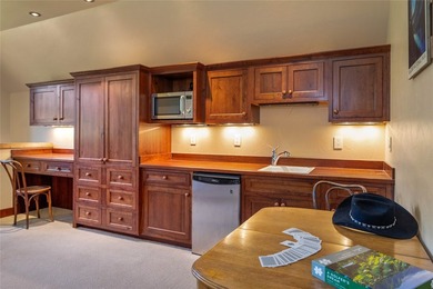Welcome to this private and picturesque retreat nestled near the - photo 31