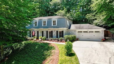 Timeless Dutch Colonial in Coveted Haynes Manor. Nestled on a - photo 1