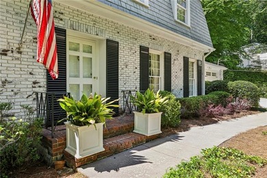 Timeless Dutch Colonial in Coveted Haynes Manor. Nestled on a - photo 4