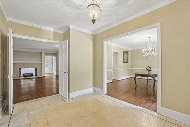 Timeless Dutch Colonial in Coveted Haynes Manor. Nestled on a - photo 6
