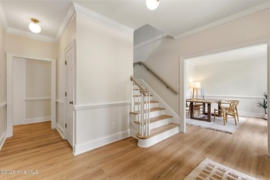Nestled on a quiet cul-de-sac in a small, upscale neighborhood - photo 6