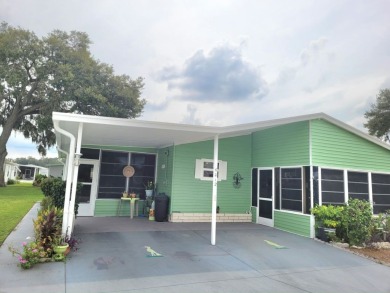 (private lake, pond, creek) Home For Sale in Zephyrhills Florida