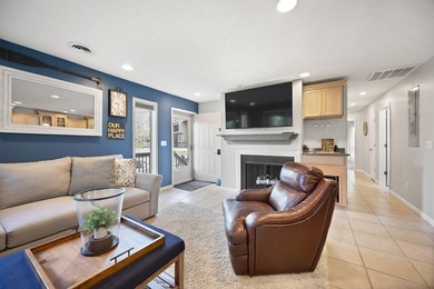 Impeccably furnished and decorated, this condo is a must see! - photo 11