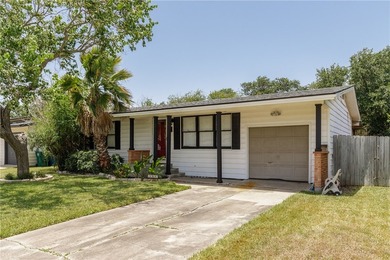 Great big, beautifully shaded back yard with an oversized - photo 4