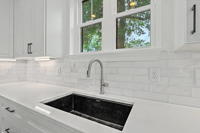 West Ashley's best kept secret! Gorgeous New Construction this - photo 15