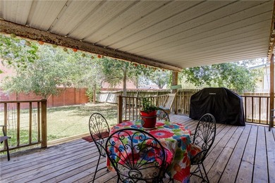 Great big, beautifully shaded back yard with an oversized - photo 6
