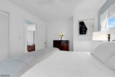 Welcome to affordable lakefront living on beautiful Lake Shawnee - photo 17