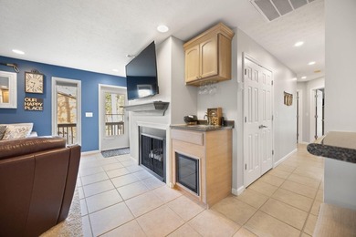Impeccably furnished and decorated, this condo is a must see! - photo 18