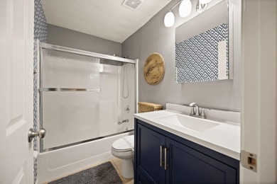 Impeccably furnished and decorated, this condo is a must see! - photo 25