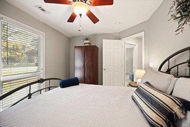 Impeccably furnished and decorated, this condo is a must see! - photo 32