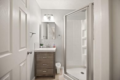 Impeccably furnished and decorated, this condo is a must see! - photo 36