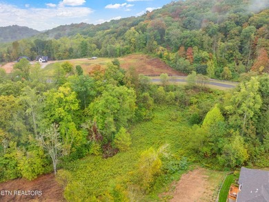 Nestled in the heart of Oak Ridge, Forest Creek Village presents - photo 7