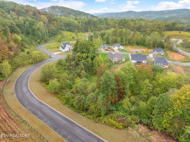Nestled in the heart of Oak Ridge, Forest Creek Village presents - photo 8
