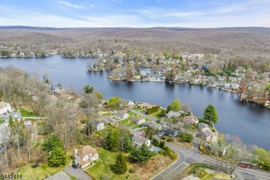 Welcome to affordable lakefront living on beautiful Lake Shawnee - photo 40