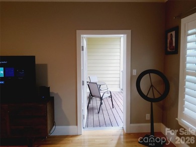 CONDO IN PRIME LOCATION to Downtown Asheville, NC. This One - photo 29