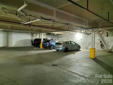 CONDO IN PRIME LOCATION to Downtown Asheville, NC. This One - photo 36