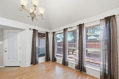 Great Location in popular Rockwall, with good drive up appeal - photo 7